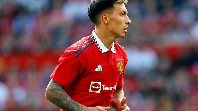 mannelijk Dosering stuk Publiekslieveling Martínez meteen Speler van de Maand bij Man United -  Voetbal International