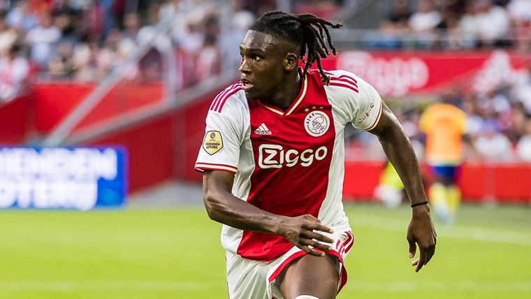 Bassey maakt indruk bij Ajax: 'Rangers zal hem niet graag weerzien'