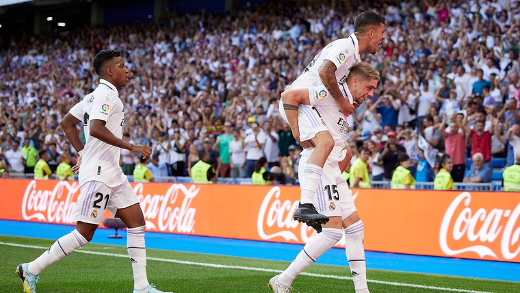 Real Madrid behoudt via prachtige goals foutloze status