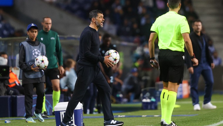 FC Porto-trainer beent boos perszaal uit na 'horroravond met slechte acteurs'