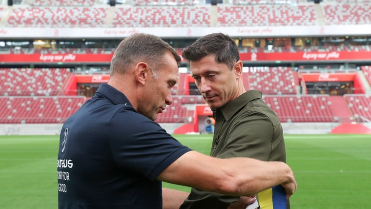 Geëmotioneerde Shevchenko geeft Lewandowski Oekraïense band voor WK