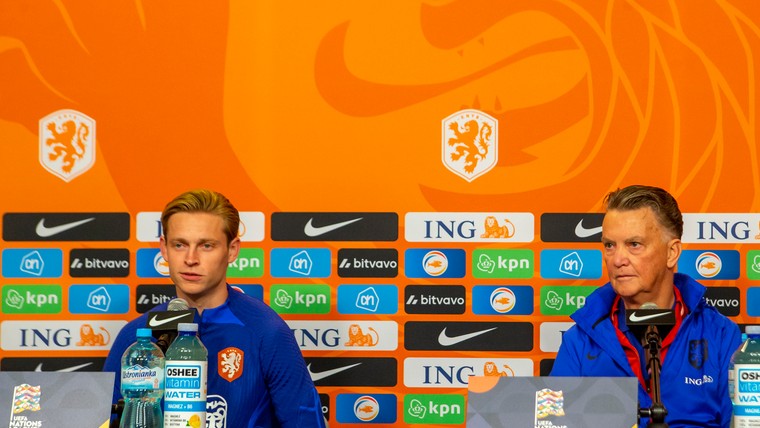 Van Gaal en De Jong loven Lewandowski: 'Mooie uitdaging'
