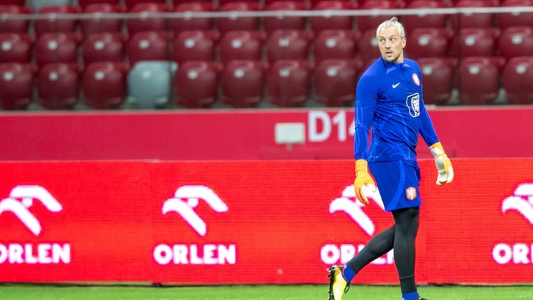 Van Gaal verrast: Pasveer debuteert tegen Polen, ook Gakpo speelt