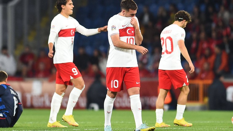 Zorgen voor Feyenoord: Kökçü verlaat trainingskamp van Turkije