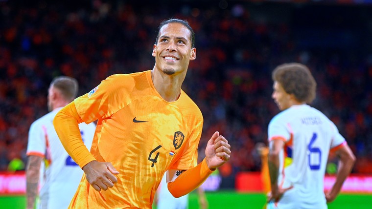 Van Dijk kopt Oranje naar Final Four in laatste test voor WK