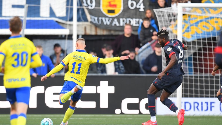 SC Cambuur beloont zichzelf met schitterende treffer tegen PSV