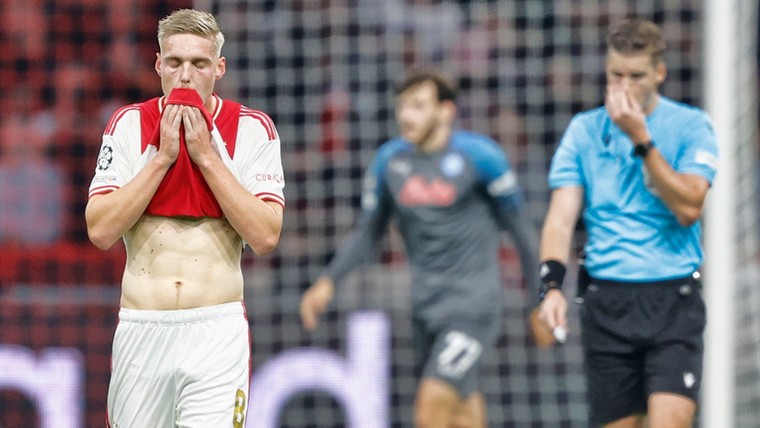 Ajax alle kanten op gespeeld: negatief record is een feit