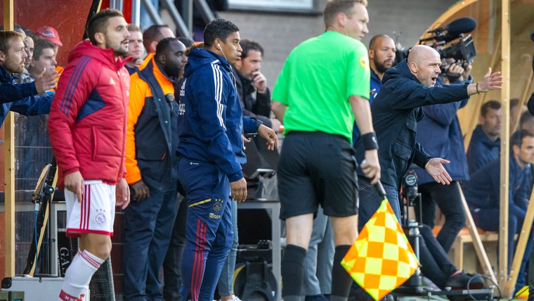 Discussie over coachende Tadic gaat door: 'Wie is de baas bij Ajax?'