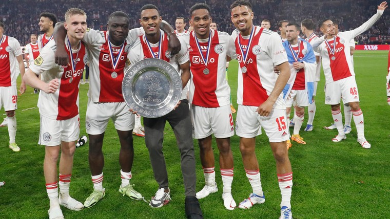 Talentenfabriek Ajax is de hofleverancier van het internationale voetbal