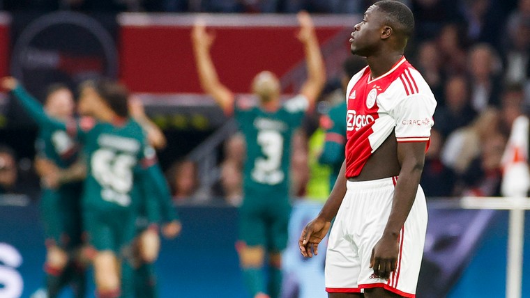Ajax klaar in Champions League na ruime nederlaag tegen Liverpool
