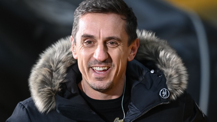 Neville draagt leiding League Two-club na acht jaar over aan ex-ploegmaat
