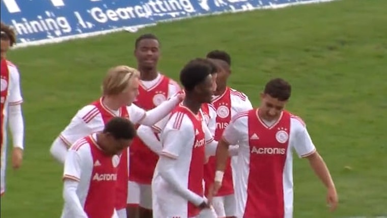 Piepjong Ajax sluit groepsfase Youth League af met ruime zege op Rangers