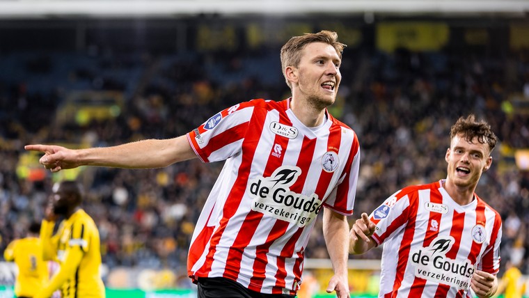 Sparta haalt uit en maakt hardhandig einde aan opmars Vitesse