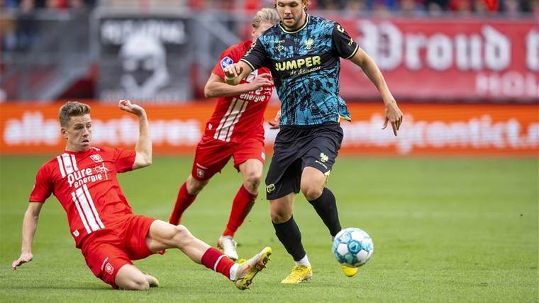 FC Twente morst eerste punten in Grolsch Veste door late tegengoal