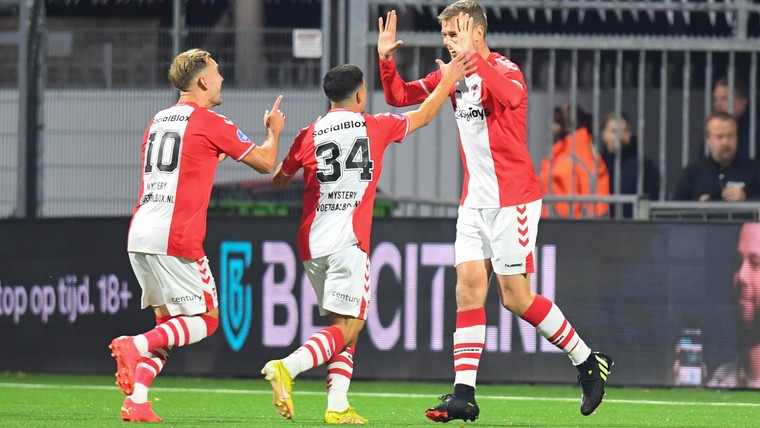 Veldmate en Lukkien 'apetrots' op FC Emmen na knap gelijkspel tegen Ajax
