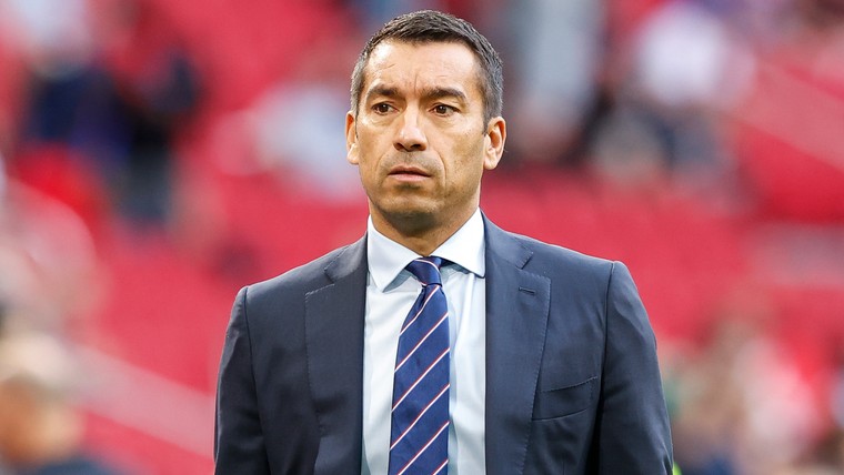 Van Bronckhorst reageert voor het eerst op ontslag bij Rangers