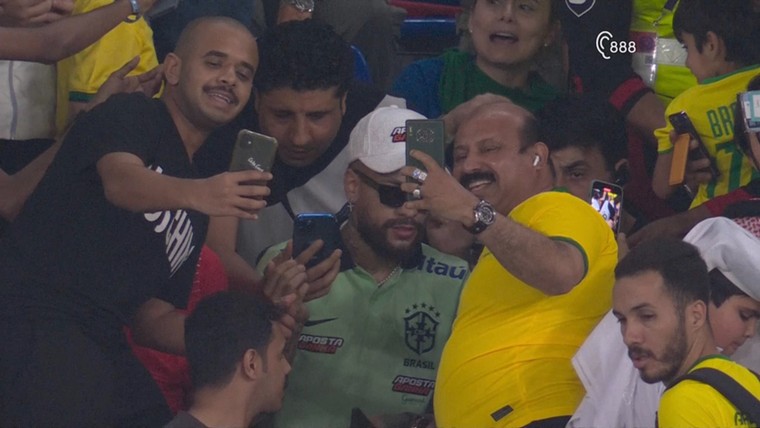 Verwarring tijdens WK-duel Brazilië: wil de echte Neymar opstaan? 