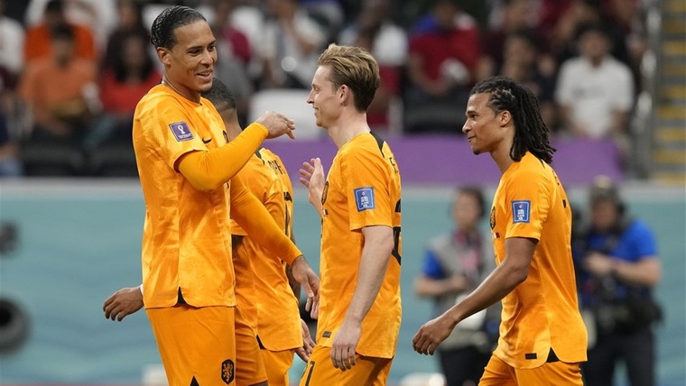 Oranje als groepswinnaar naar achtste finale na simpele zege op Qatar