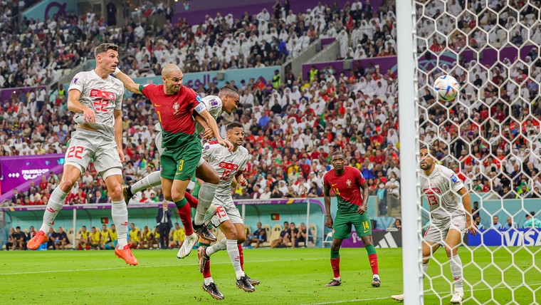 Pepe schrijft historie: oudste doelpuntmaker ooit in knock-outfase WK