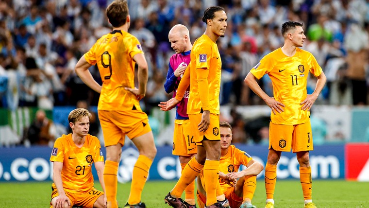Kritiek op Oranje-spel: 'Met dit voetbal krijg je nooit een kans'