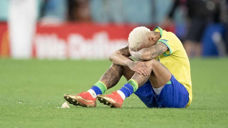 Hartverwarmend: gebroken Neymar vindt troost bij kinderen Perisic