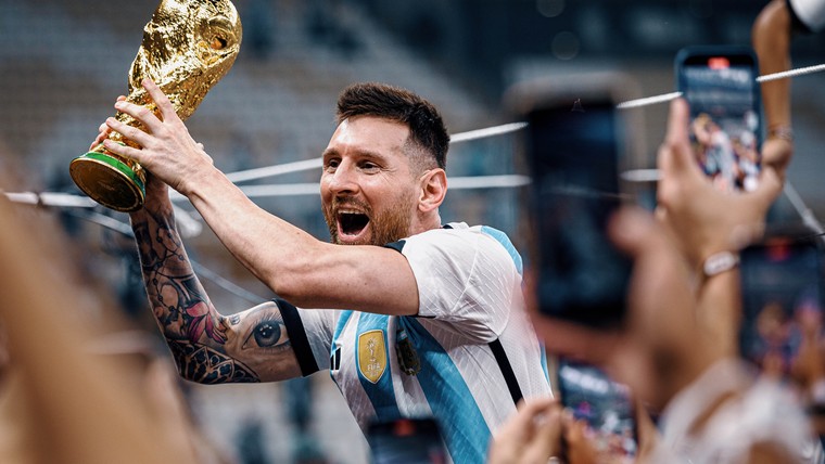 Eerbetoon onder vergrootglas: gaat Messi pronken voor de neus van Mbappé? 