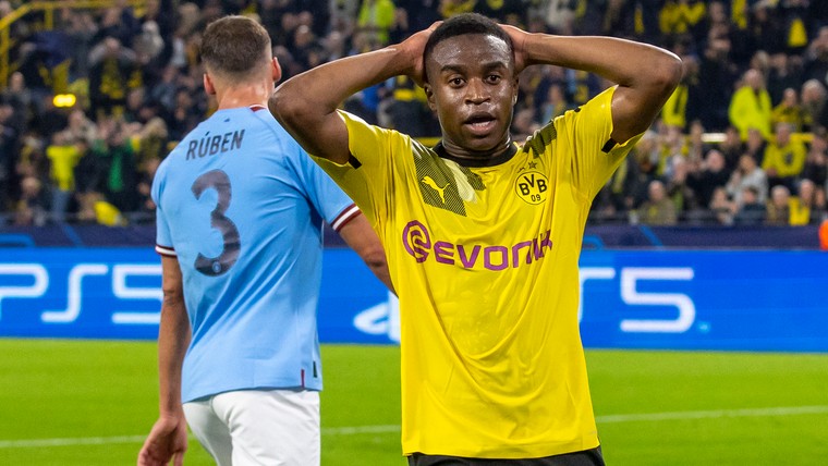 Geduld van Dortmund-leiding met begeerde Moukoko raakt op