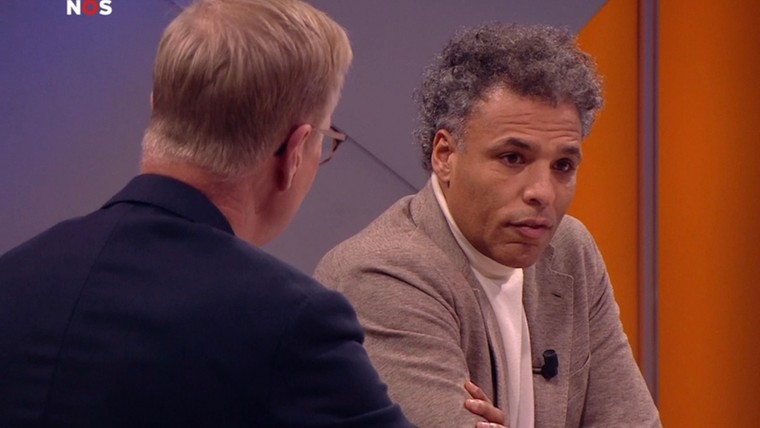 Van Hooijdonk ziet 'gevaarlijke zet' van Ten Hag bij Manchester United