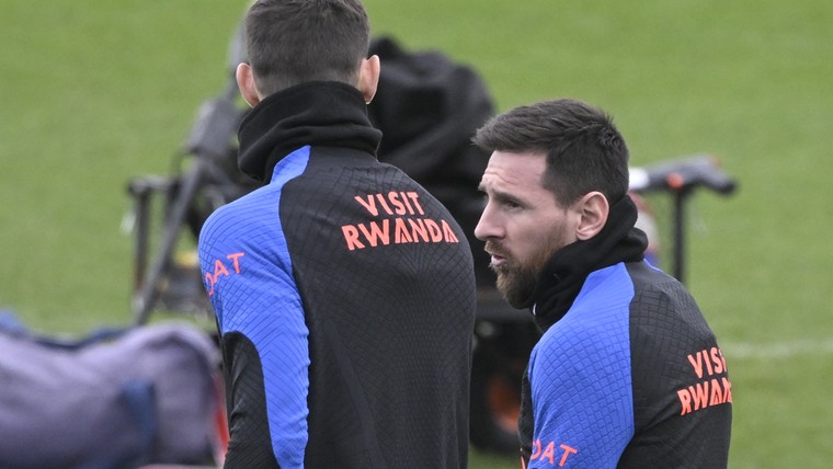 Prangende vraag over toekomst Messi: 'De gesprekken lopen'