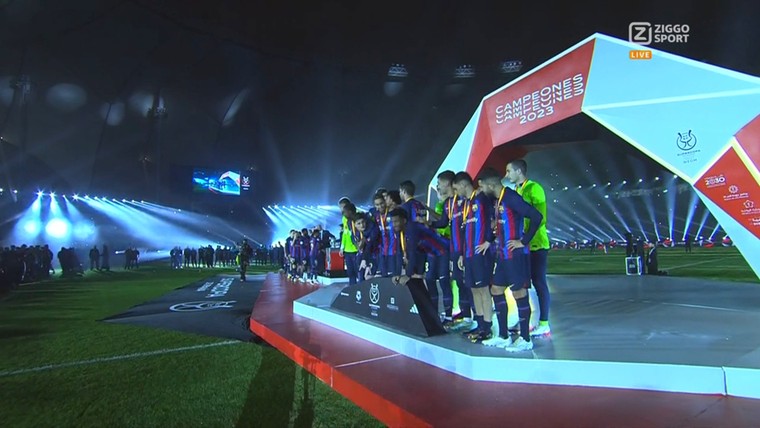 samenvoegen klem Behoort Saoedi's pakken enorm uit met prijsuitreiking Barcelona - Voetbal  International