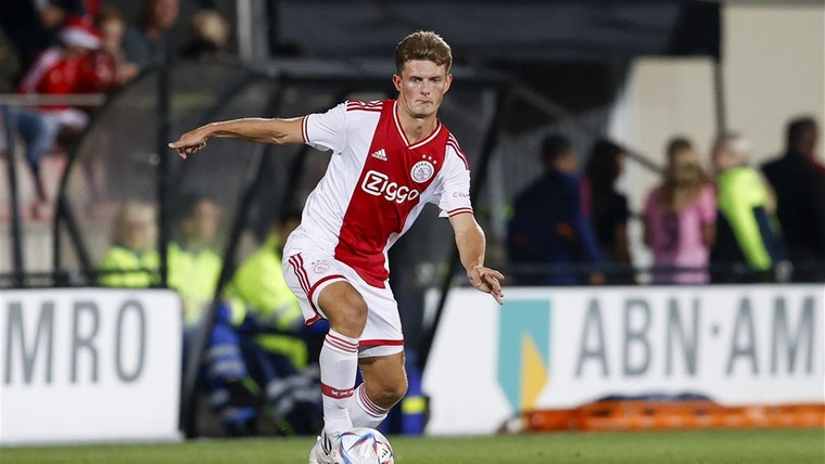 Jong Ajax-talent ziet in Timber grote voorbeeld: 'Voetballend heel goed'