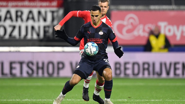 El Ghazi zegt sorry tegen PSV-fans: 'We moeten in de spiegel kijken'