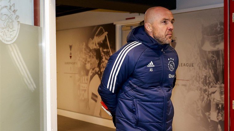 Ajax neemt per direct afscheid van Schreuder