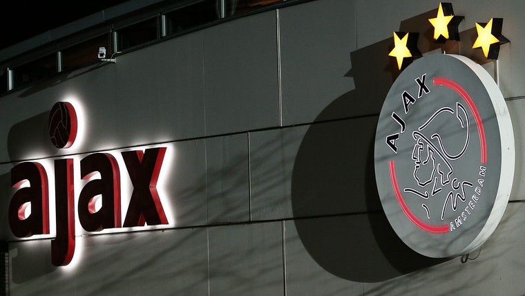 Ajax strikt Belgisch jeugdinternational (17)