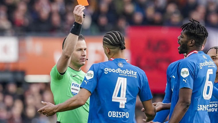 PSV accepteert schikkingsvoorstel Obispo na rode kaart in De Kuip