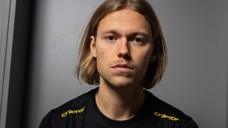 Fischer krijgt warm welkom bij AIK: 'Ga naar de kapper!'