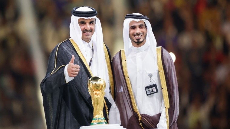 'Emir van Qatar onderzoekt of hij na PSG ook Man Utd kan overnemen'