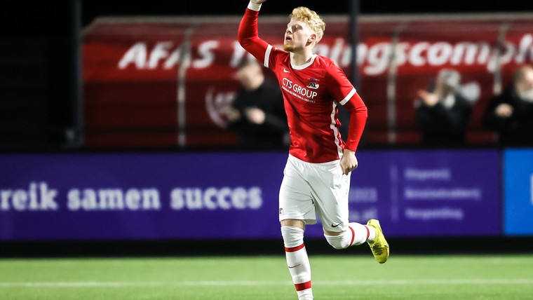 Succes voor Ajax en AZ in de Youth League: Meerdink steelt de show