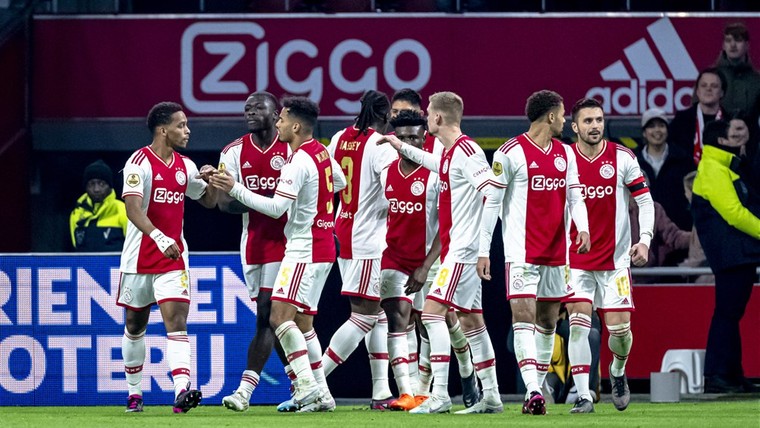 Kwetsbaar Ajax maakt pas in slotfase einde aan erbarmelijke thuisreeks