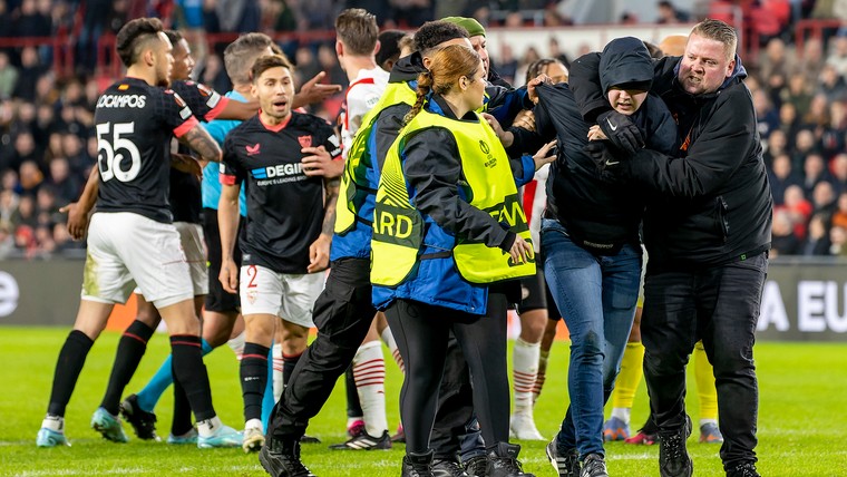 PSV schaamt zich diep voor veldbestormer met stadionverbod