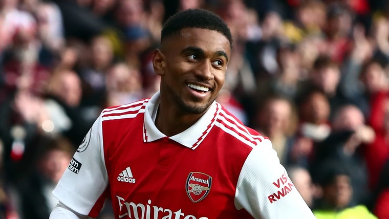 Arsenal-held Nelson euforisch: 'Dit doelpunt betekent heel veel voor mij'