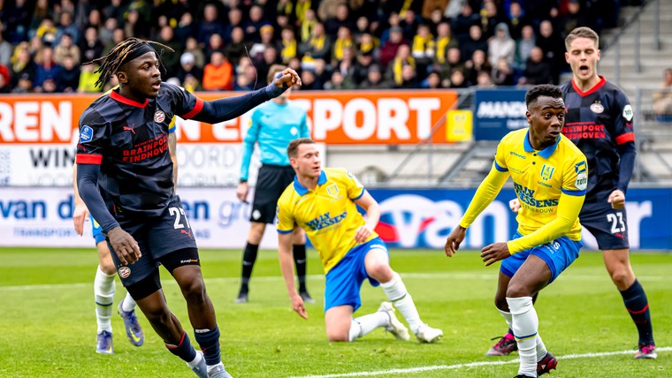 PSV houdt dankzij Bakayoko aansluiting met Eredivisie-top