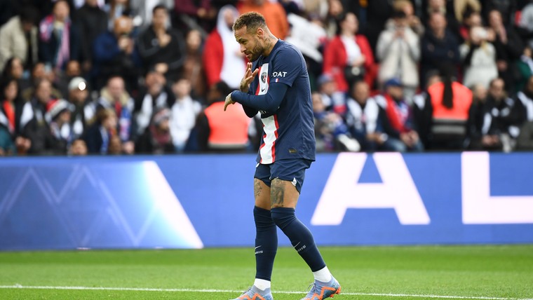 consumptie College Modieus Neymar moet geopereerd worden, seizoen lijkt voorbij - Voetbal International
