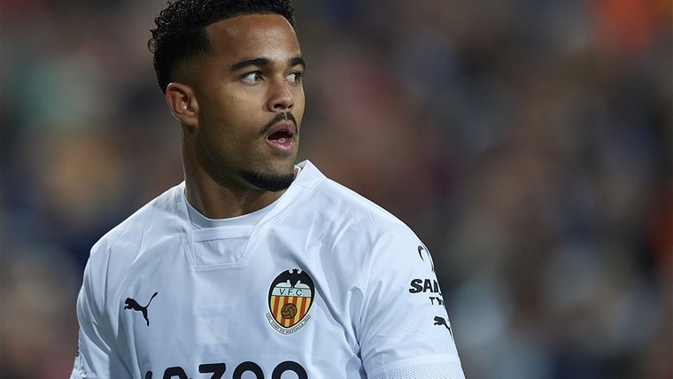 Kluivert redder in nood voor Valencia: 'Hij speelde een complete wedstrijd'