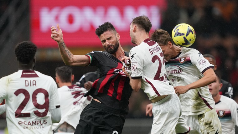 Milan lijdt in unieke samenstelling kostbaar puntenverlies