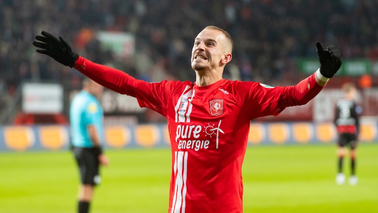 FC Twente voorkomt transfervrij vertrek van vijf spelers en laat Cleonise gaan