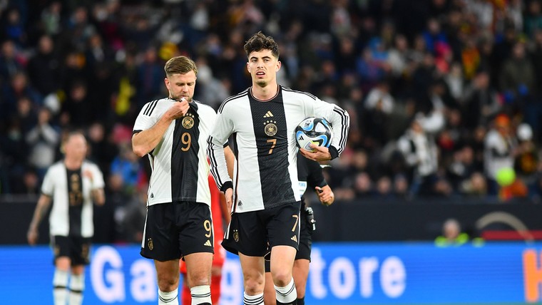 WK-flops maken zich op voor burenruzie: 'Duits voetbal ligt niet op zijn gat'