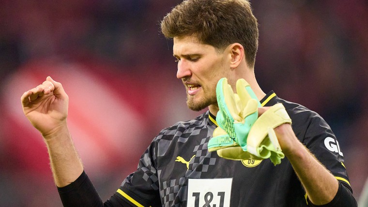 Dortmund-keeper neemt geen blad voor de mond na pijnlijke blunder in Klassiker
