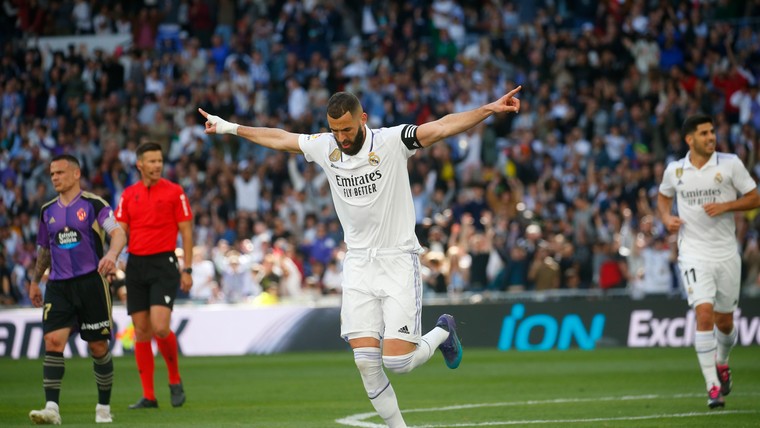 Hattrick in zeven minuten: Benzema blinkt uit bij winnend Real Madrid