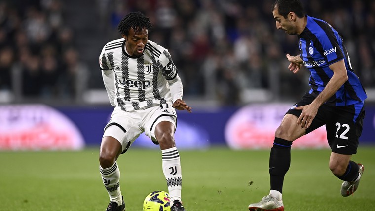 Vurige slotfase van Juventus-Inter levert gelijkmaker en drie rode kaarten op
